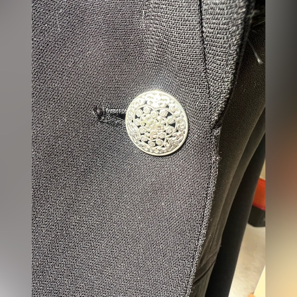 Chico’s Tailored Removable Fur Collar Black 🖤 Tuxedo Style Jacket Size 1 🖤 - Picture 5 of 8